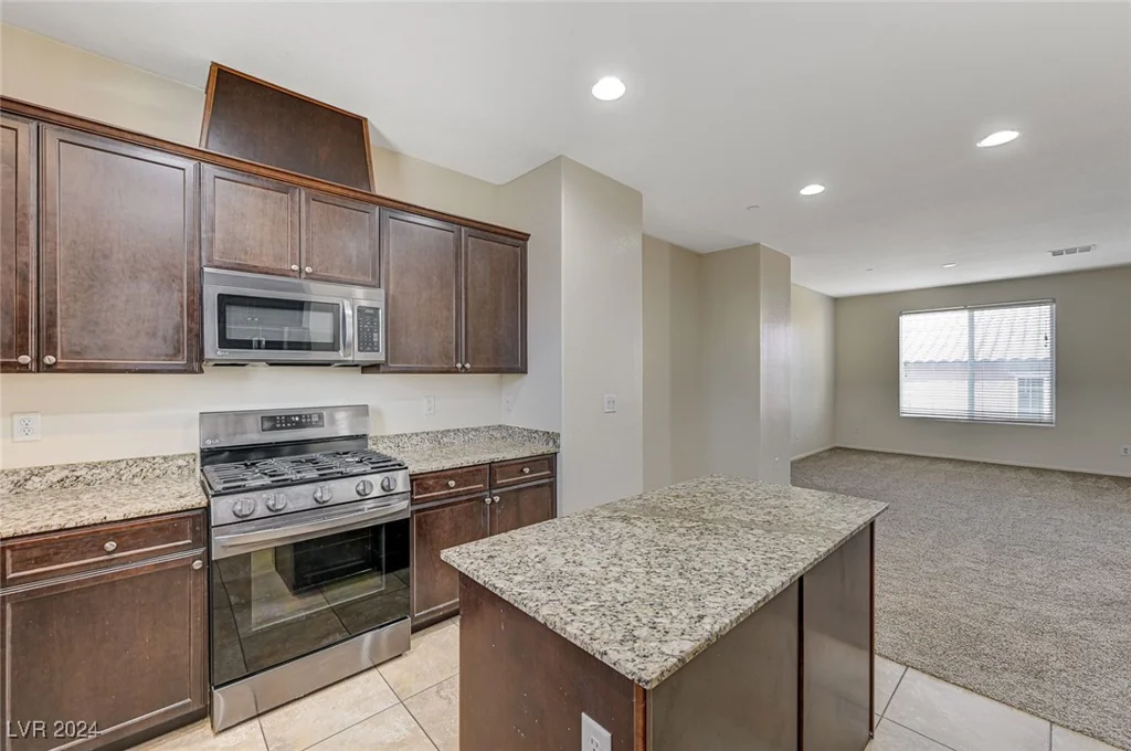 4591 Woolcomber, Las Vegas, NV 89115