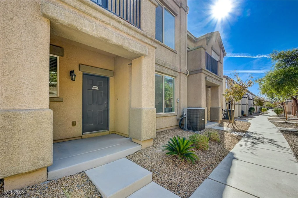 4591 Woolcomber, Las Vegas, NV 89115
