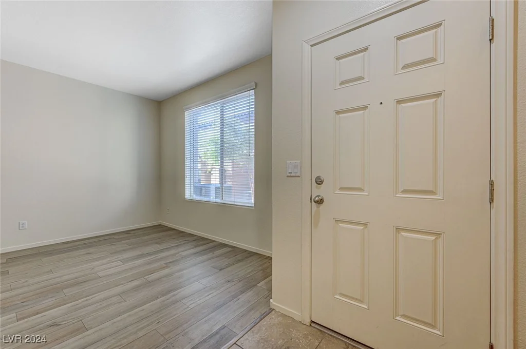 4591 Woolcomber, Las Vegas, NV 89115
