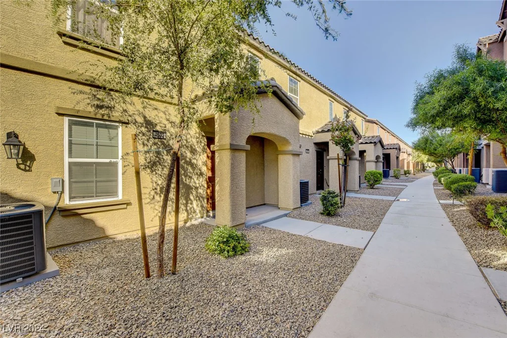 4591 Woolcomber, Las Vegas, NV 89115