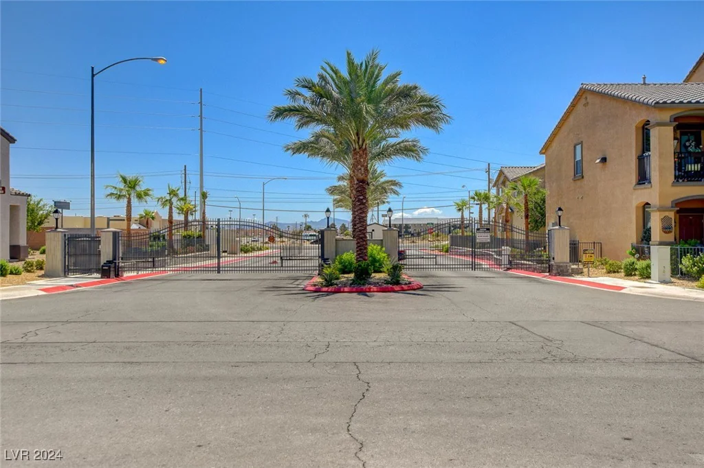 4591 Woolcomber, Las Vegas, NV 89115