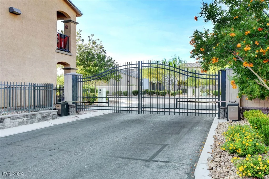 4591 Woolcomber, Las Vegas, NV 89115