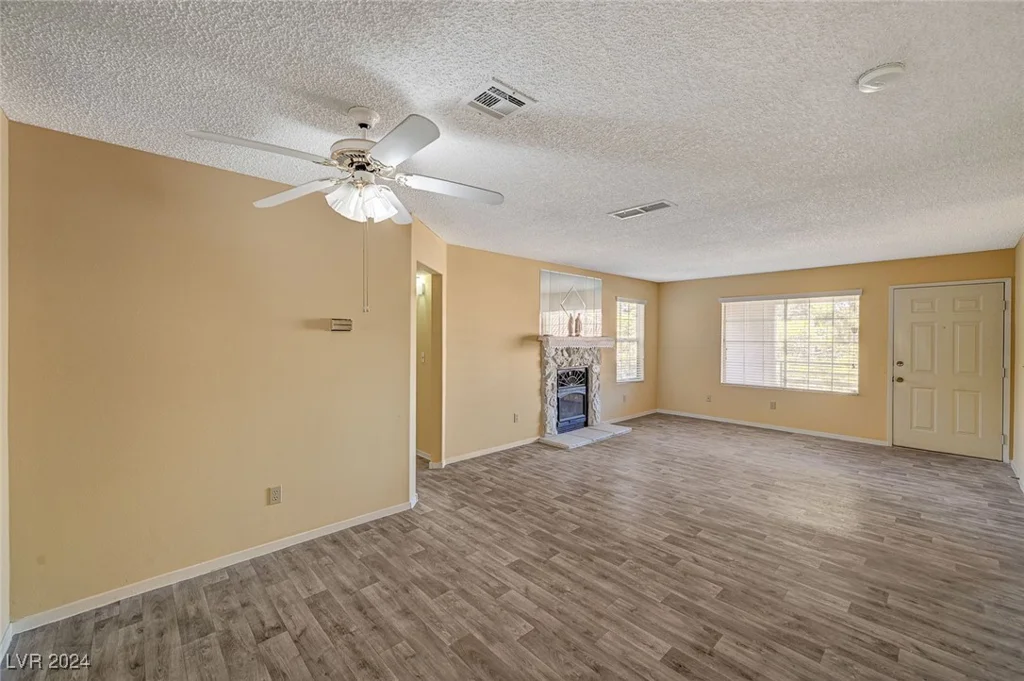 9070 Spring Mountain, Las Vegas, NV 89117