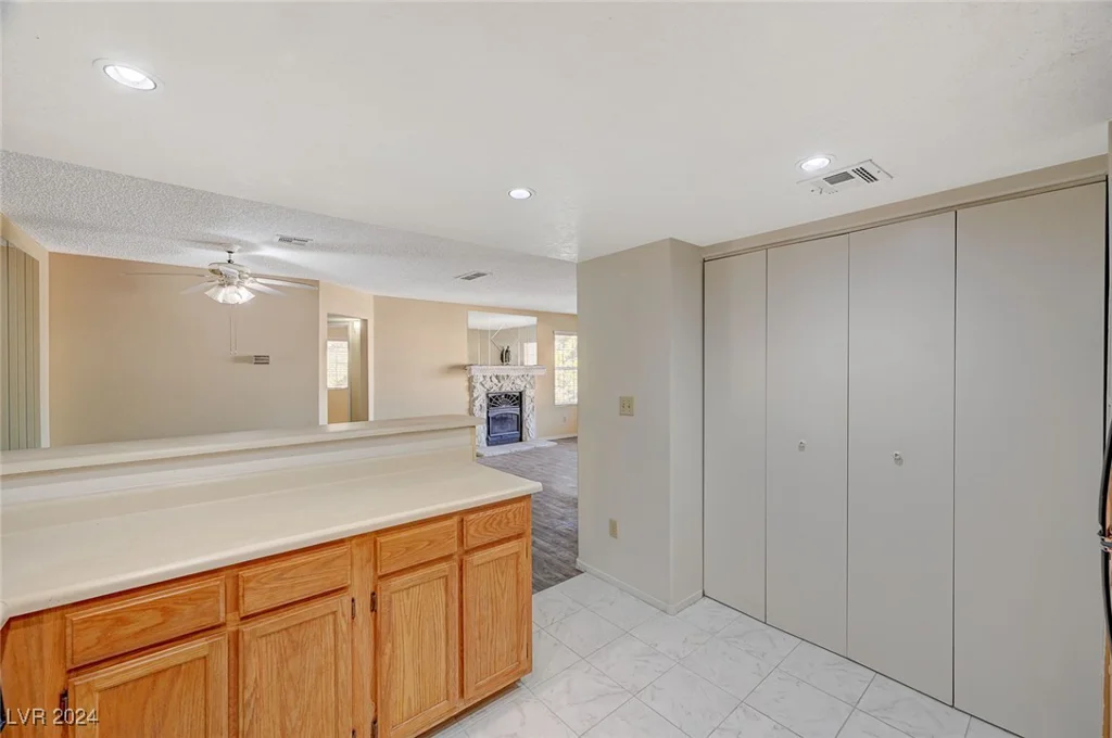 9070 Spring Mountain, Las Vegas, NV 89117