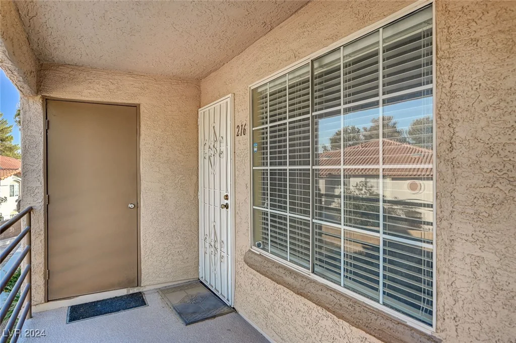 9070 Spring Mountain, Las Vegas, NV 89117