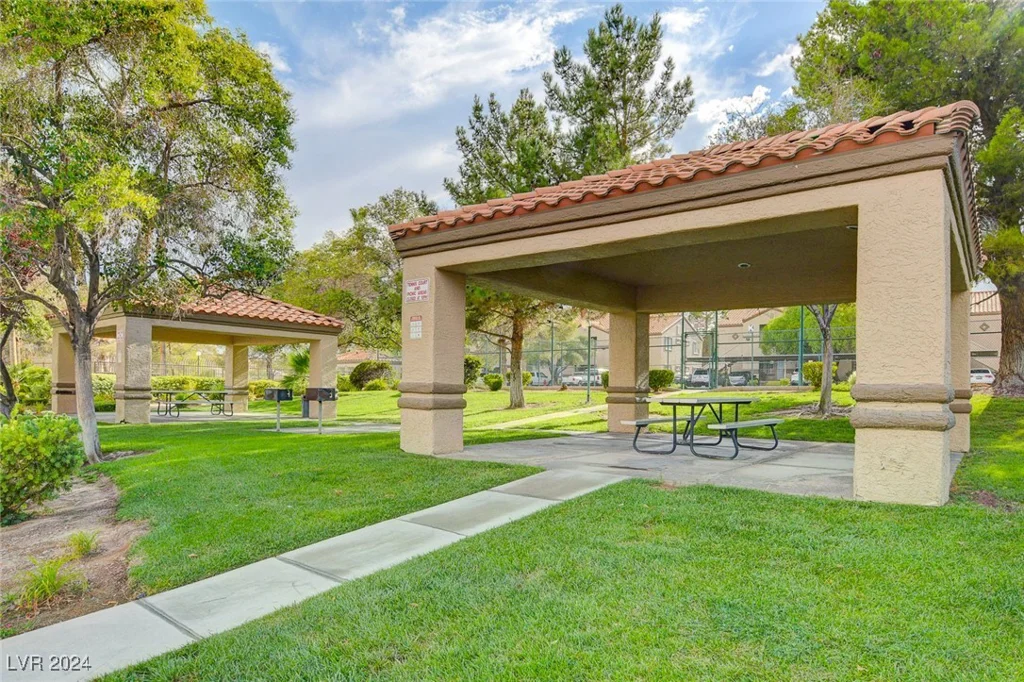 9070 Spring Mountain, Las Vegas, NV 89117