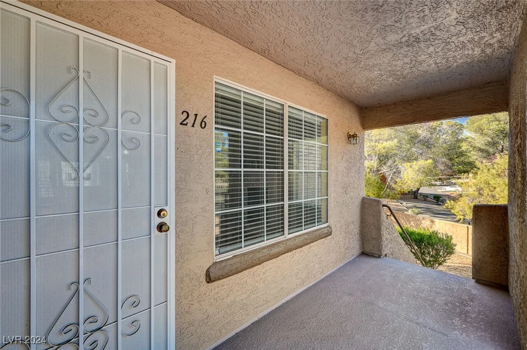 9070 Spring Mountain, Las Vegas, NV 89117