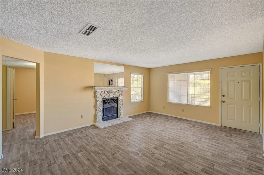 9070 Spring Mountain, Las Vegas, NV 89117