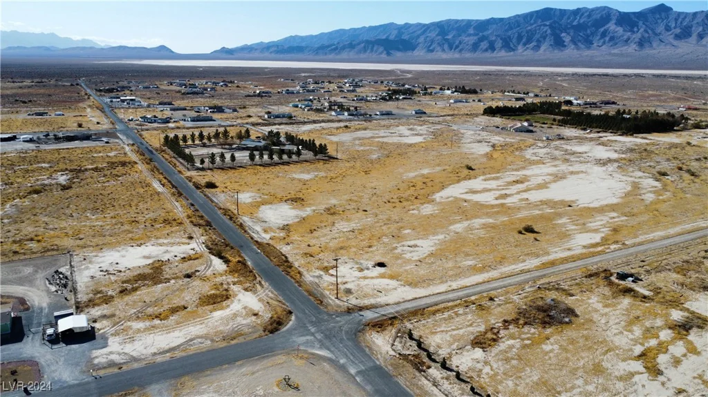 9800 Oakridge, Pahrump, NV 89048