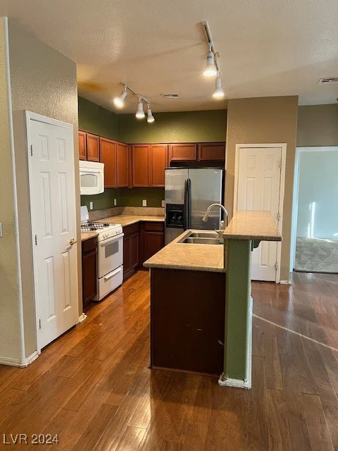 6309 Desert Leaf, North Las Vegas, NV 89081