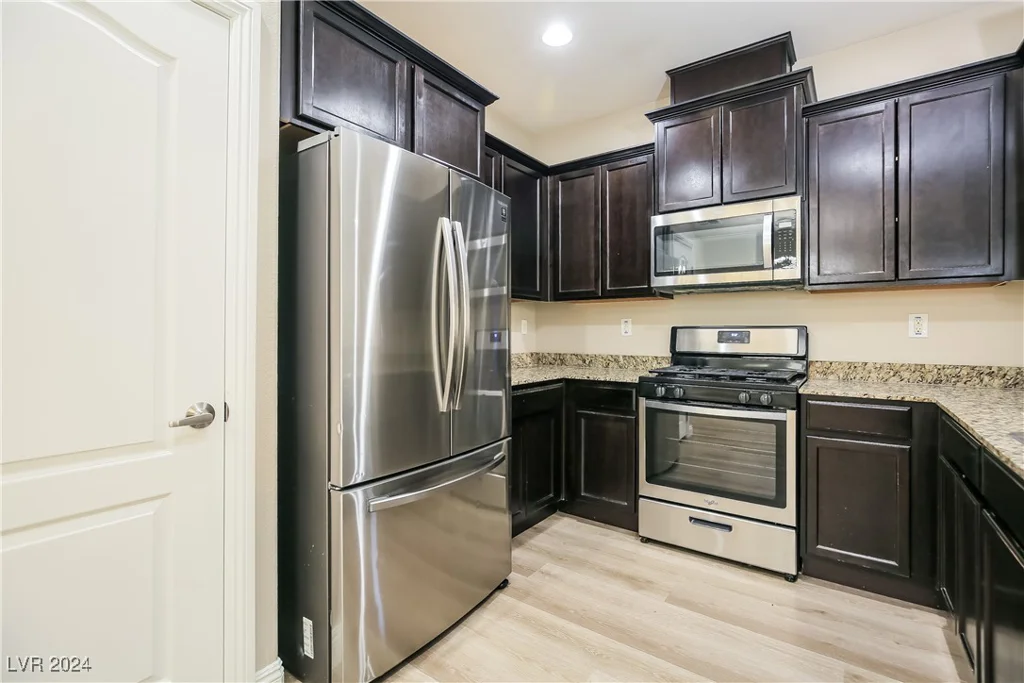9500 Alma Ridge, Las Vegas, NV 89178