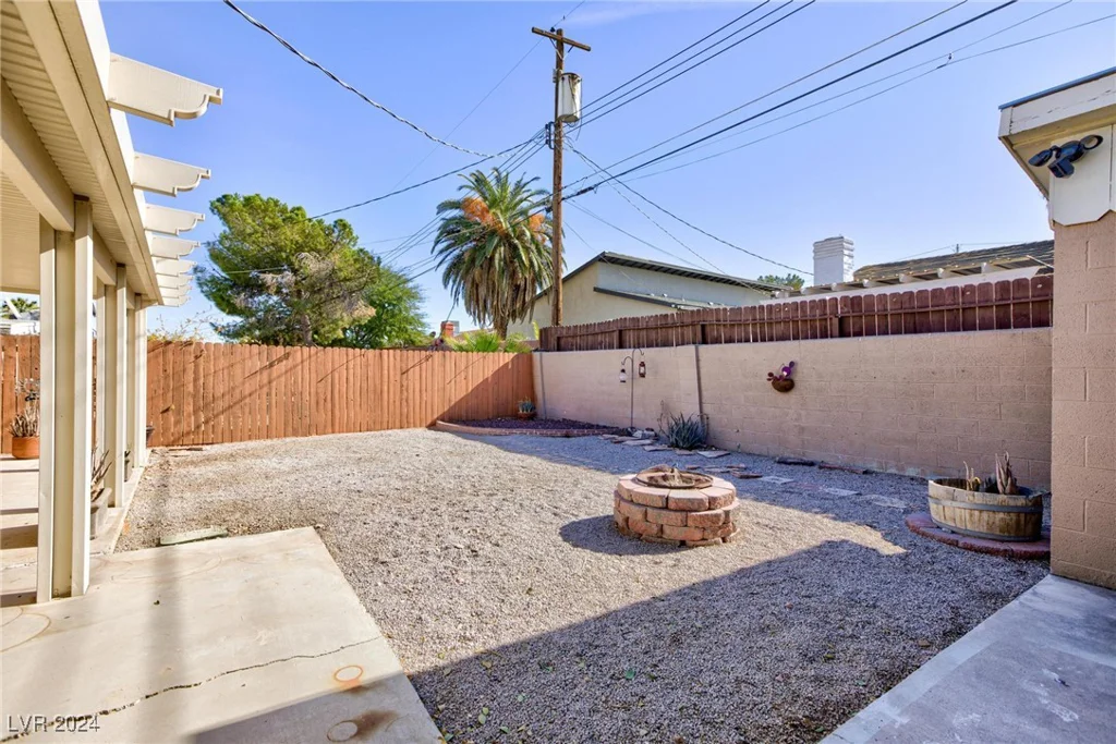 2008 Franklin, Las Vegas, NV 89104
