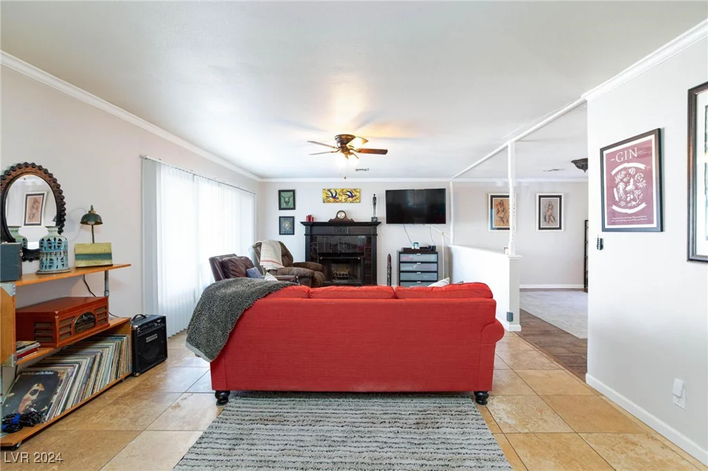2008 Franklin, Las Vegas, NV 89104
