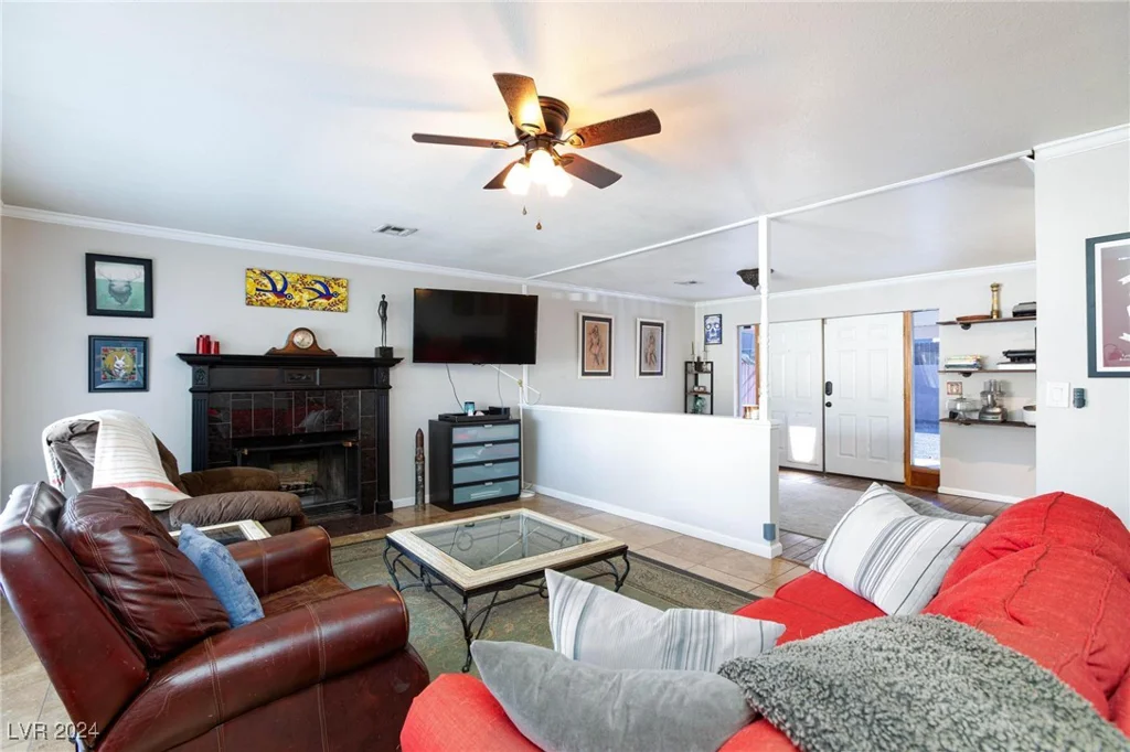 2008 Franklin, Las Vegas, NV 89104