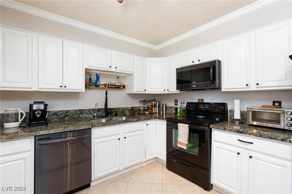 2008 Franklin, Las Vegas, NV 89104