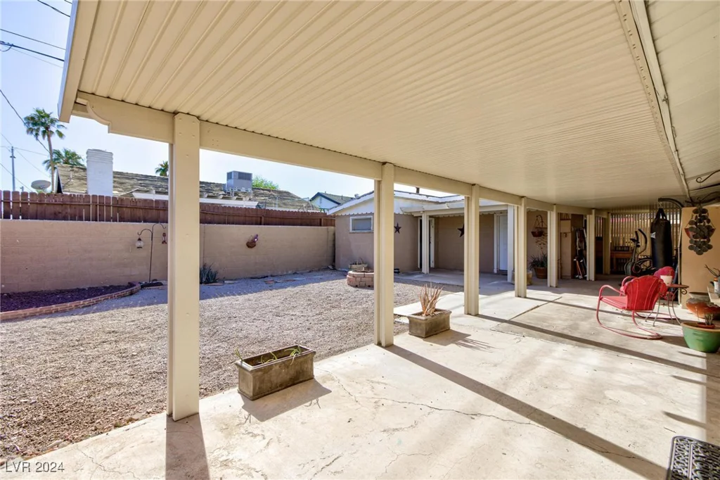2008 Franklin, Las Vegas, NV 89104