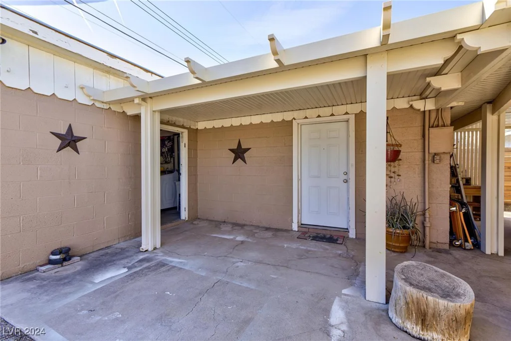 2008 Franklin, Las Vegas, NV 89104