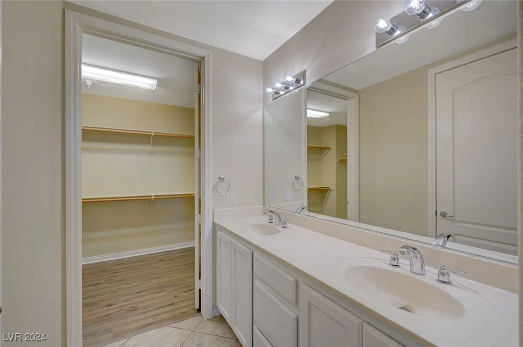 50 Serene, Las Vegas, NV 89123