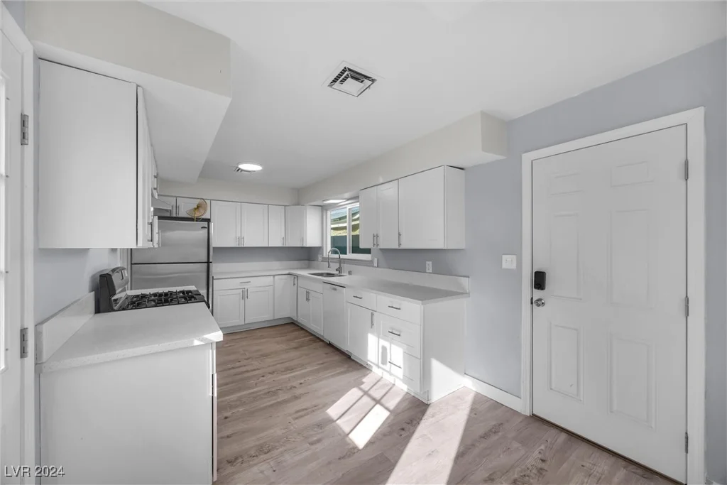 2106 Spencer, Las Vegas, NV 89104