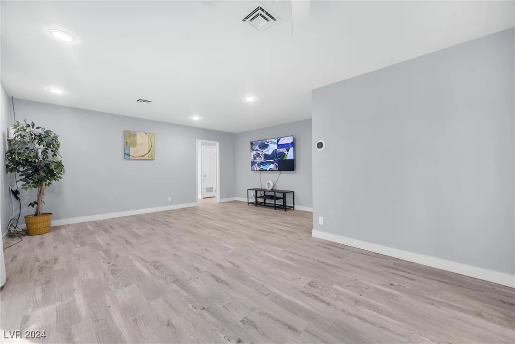 2106 Spencer, Las Vegas, NV 89104