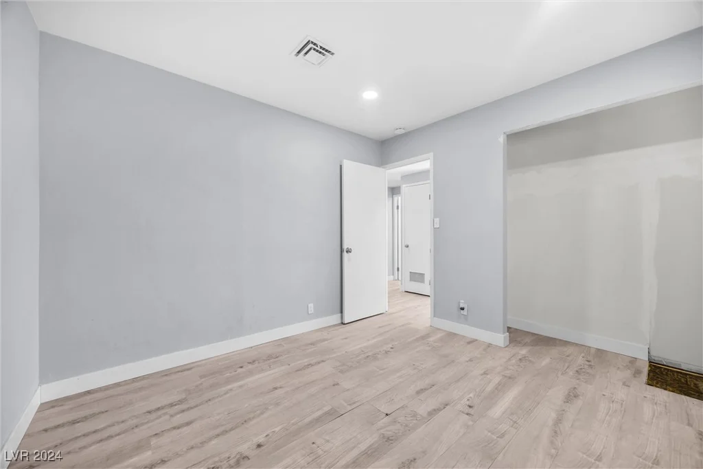 2106 Spencer, Las Vegas, NV 89104
