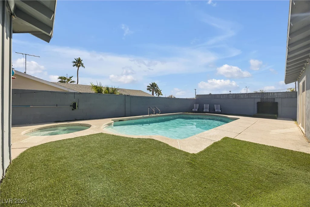 2106 Spencer, Las Vegas, NV 89104