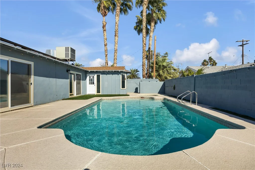 2106 Spencer, Las Vegas, NV 89104