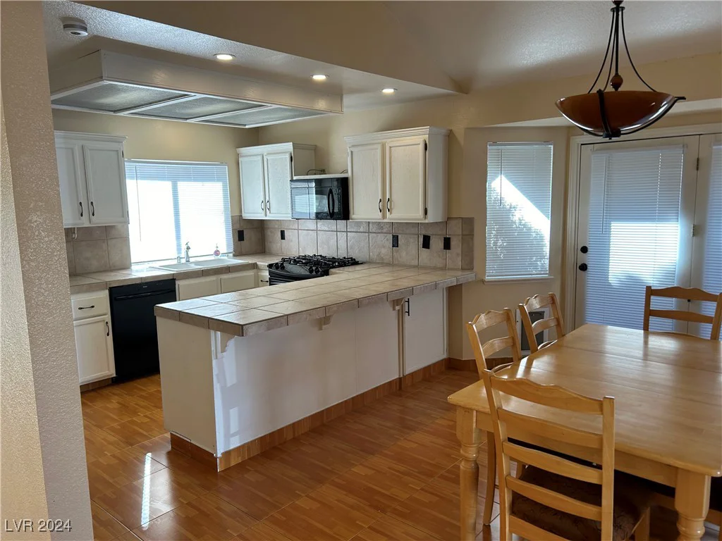 2600 Gray Fox, Henderson, NV 89074