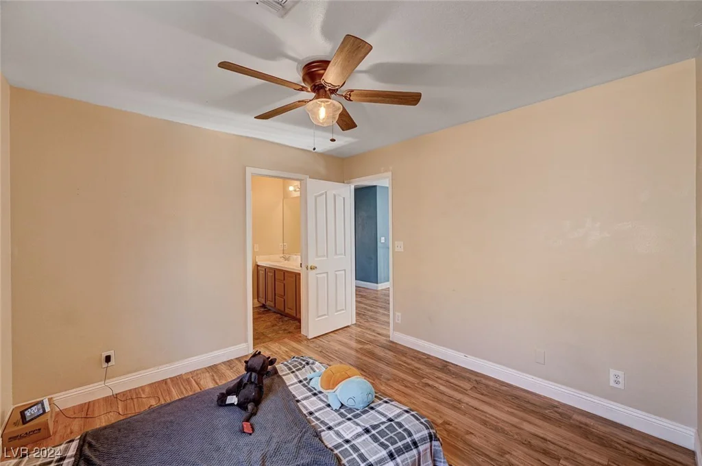 9481 Chateau St Jean, Las Vegas, NV 89123