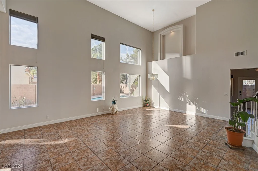 9481 Chateau St Jean, Las Vegas, NV 89123