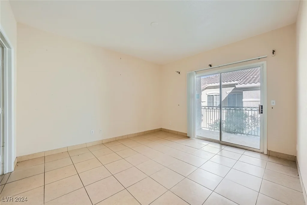 9050 Warm Springs, Las Vegas, NV 89148