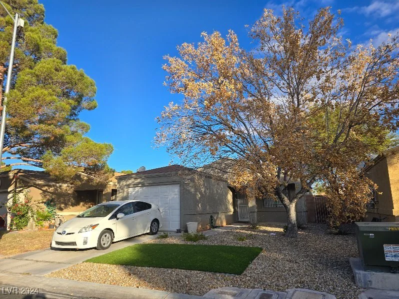 2424 Shady Hill, Las Vegas, NV 89106