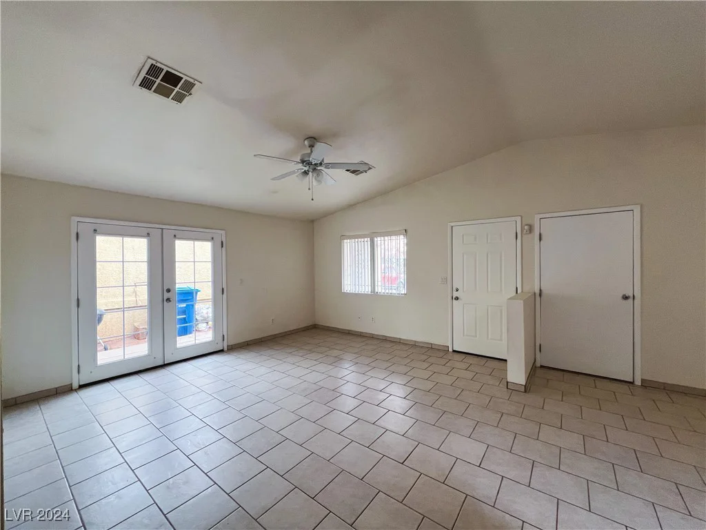 2424 Shady Hill, Las Vegas, NV 89106