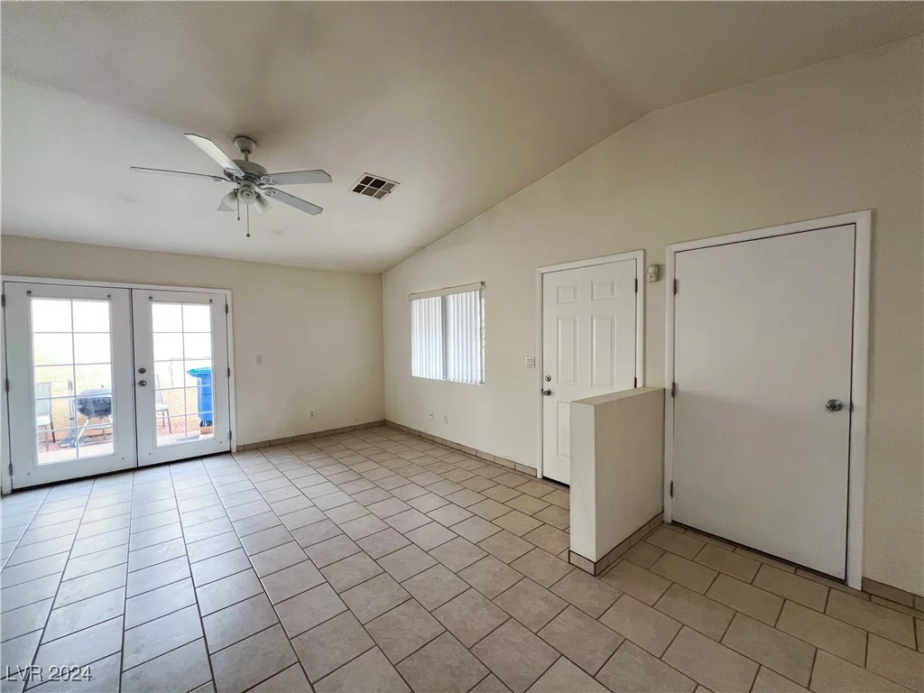 2424 Shady Hill, Las Vegas, NV 89106