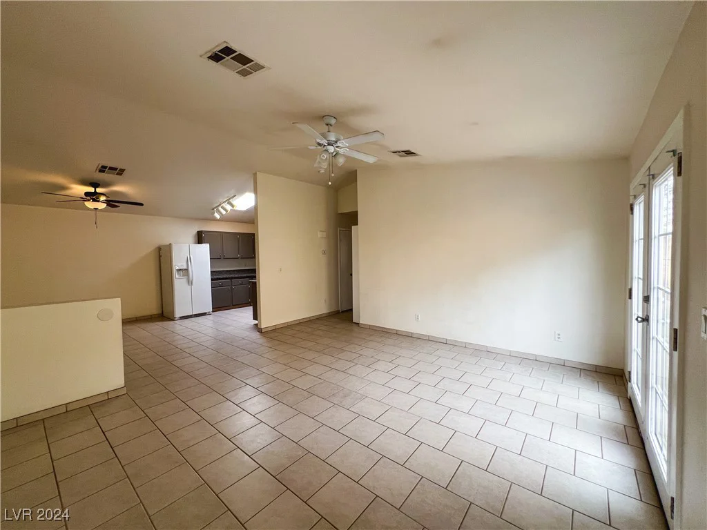 2424 Shady Hill, Las Vegas, NV 89106