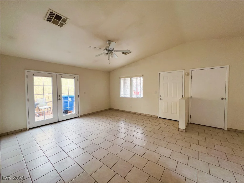 2424 Shady Hill, Las Vegas, NV 89106