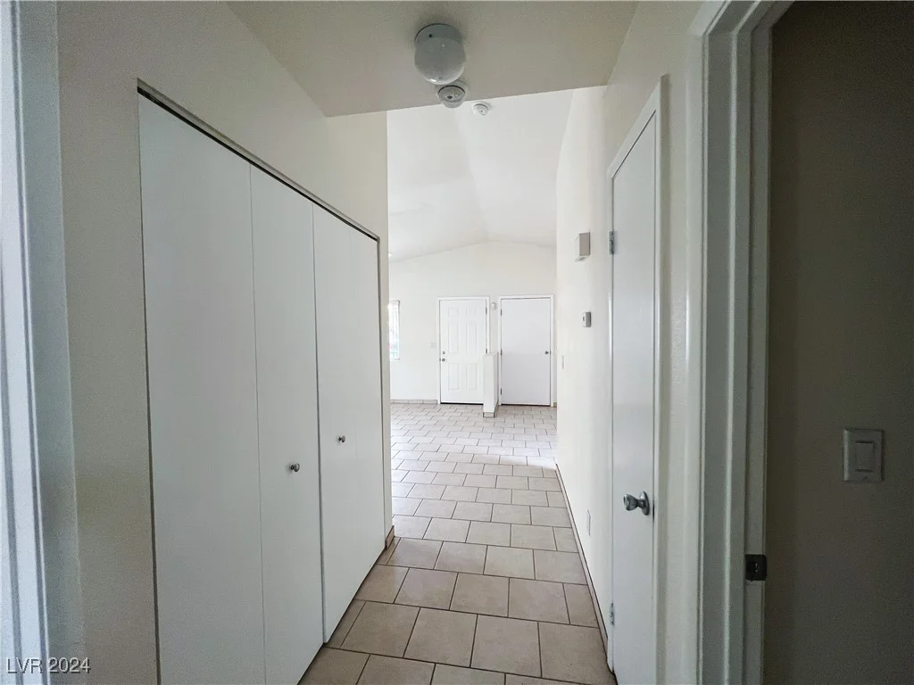 2424 Shady Hill, Las Vegas, NV 89106