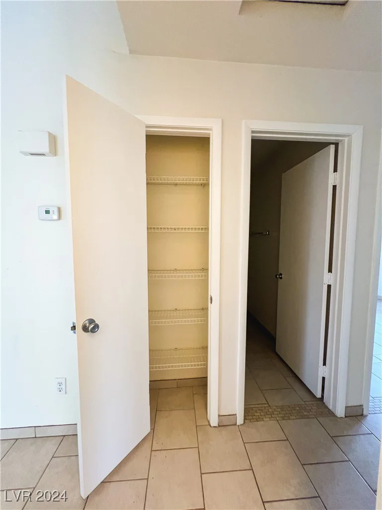 2424 Shady Hill, Las Vegas, NV 89106
