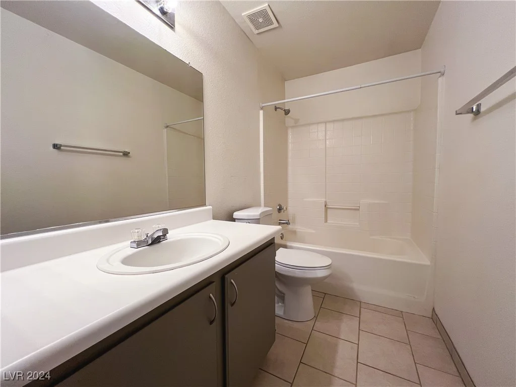 2424 Shady Hill, Las Vegas, NV 89106