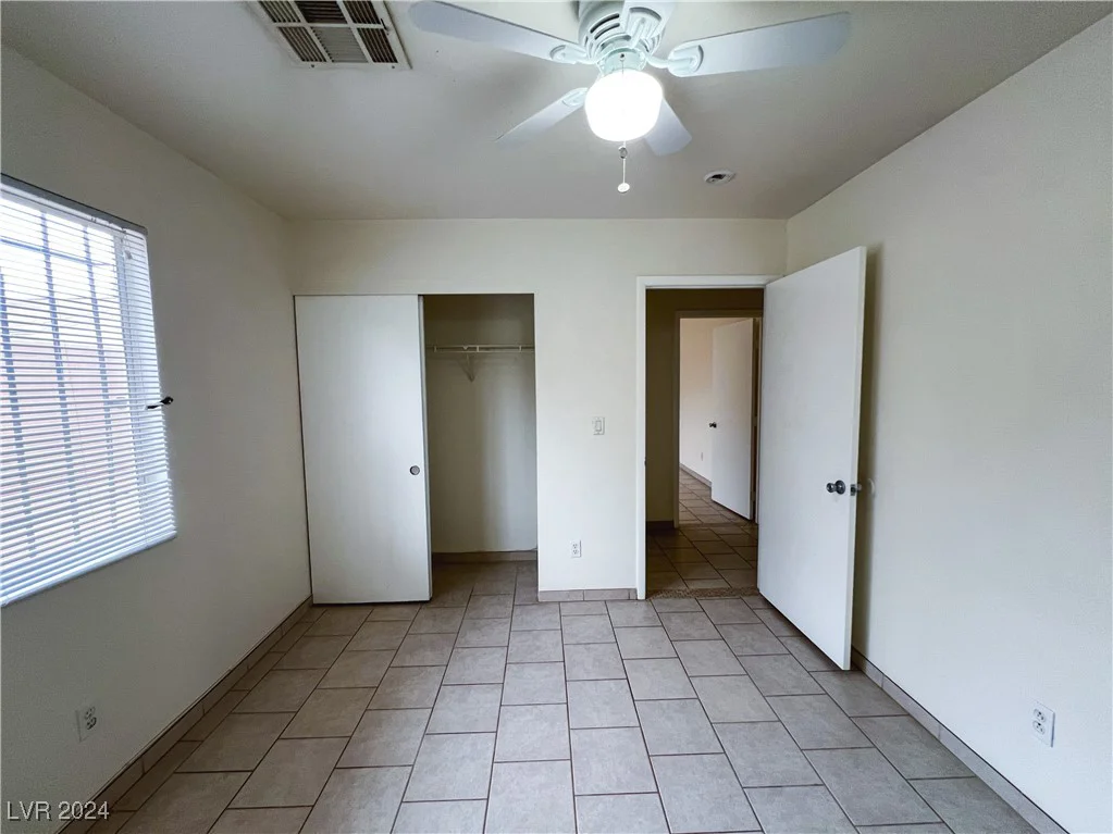 2424 Shady Hill, Las Vegas, NV 89106