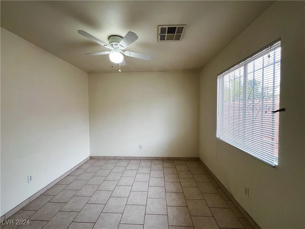 2424 Shady Hill, Las Vegas, NV 89106