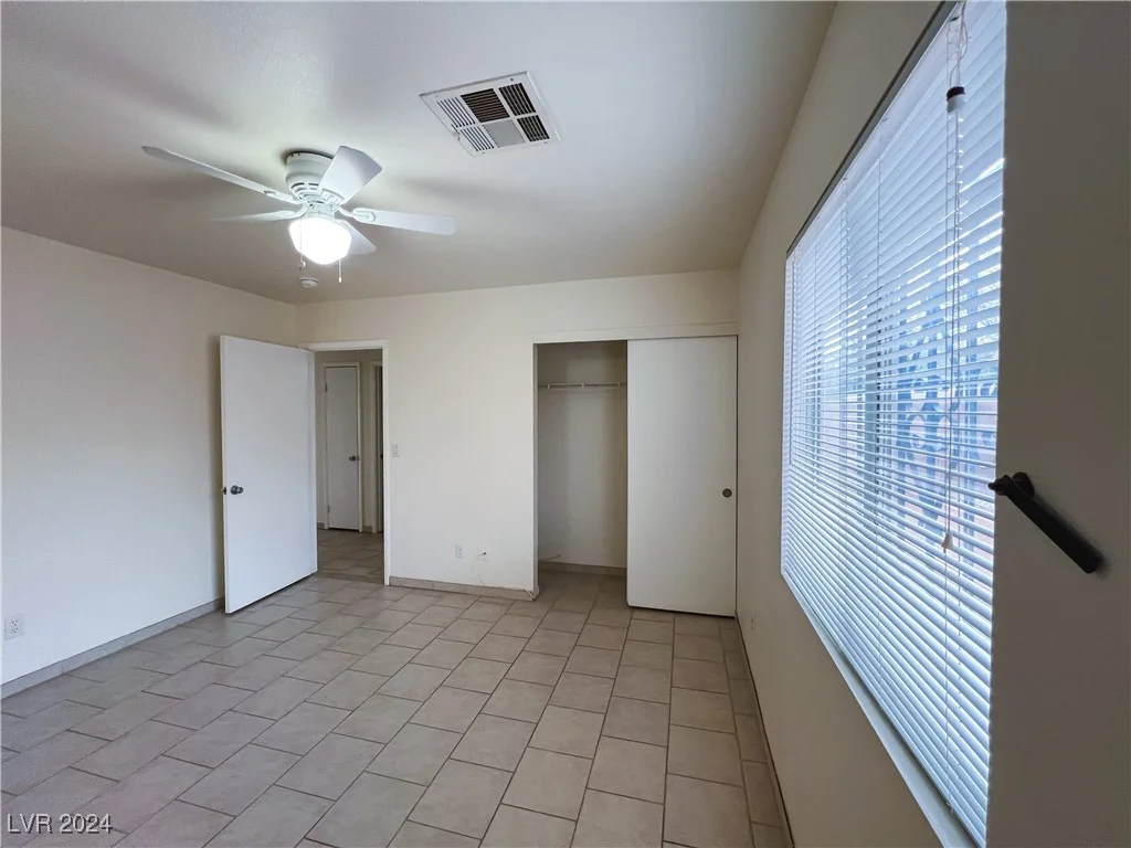 2424 Shady Hill, Las Vegas, NV 89106