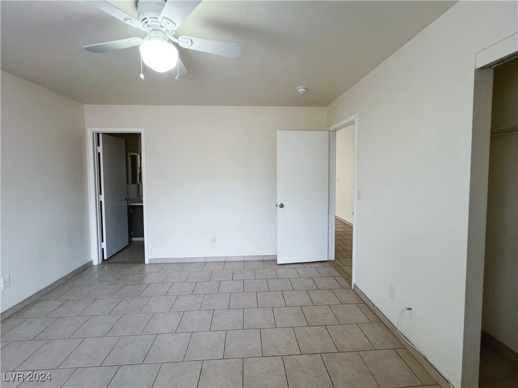 2424 Shady Hill, Las Vegas, NV 89106