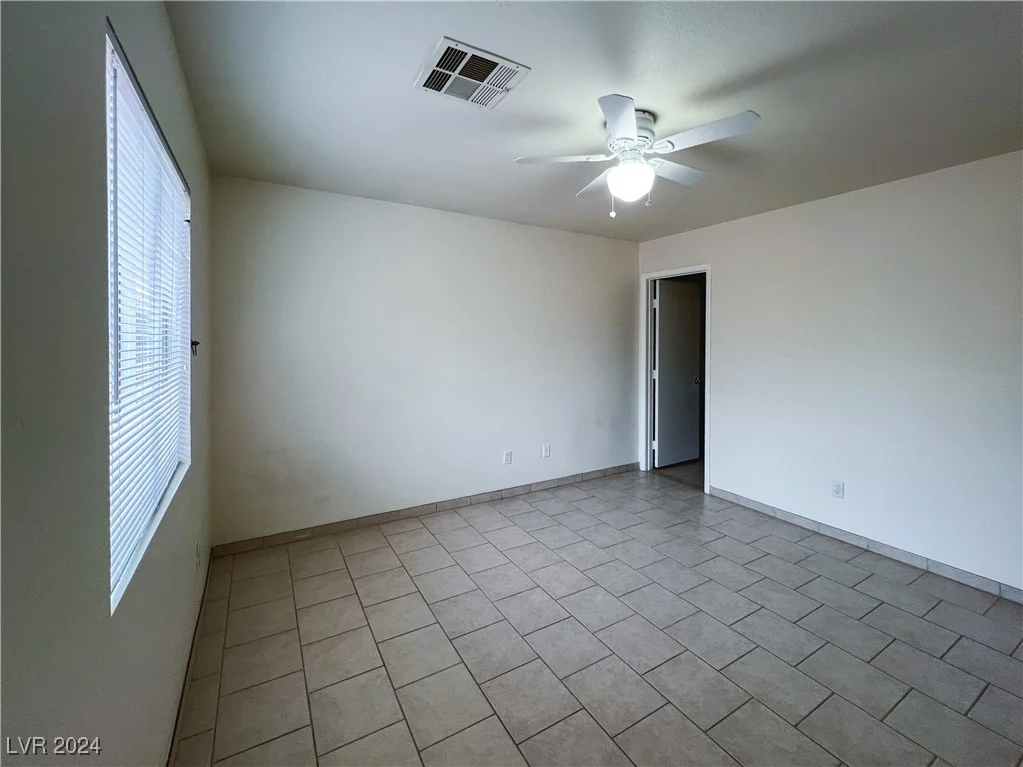 2424 Shady Hill, Las Vegas, NV 89106