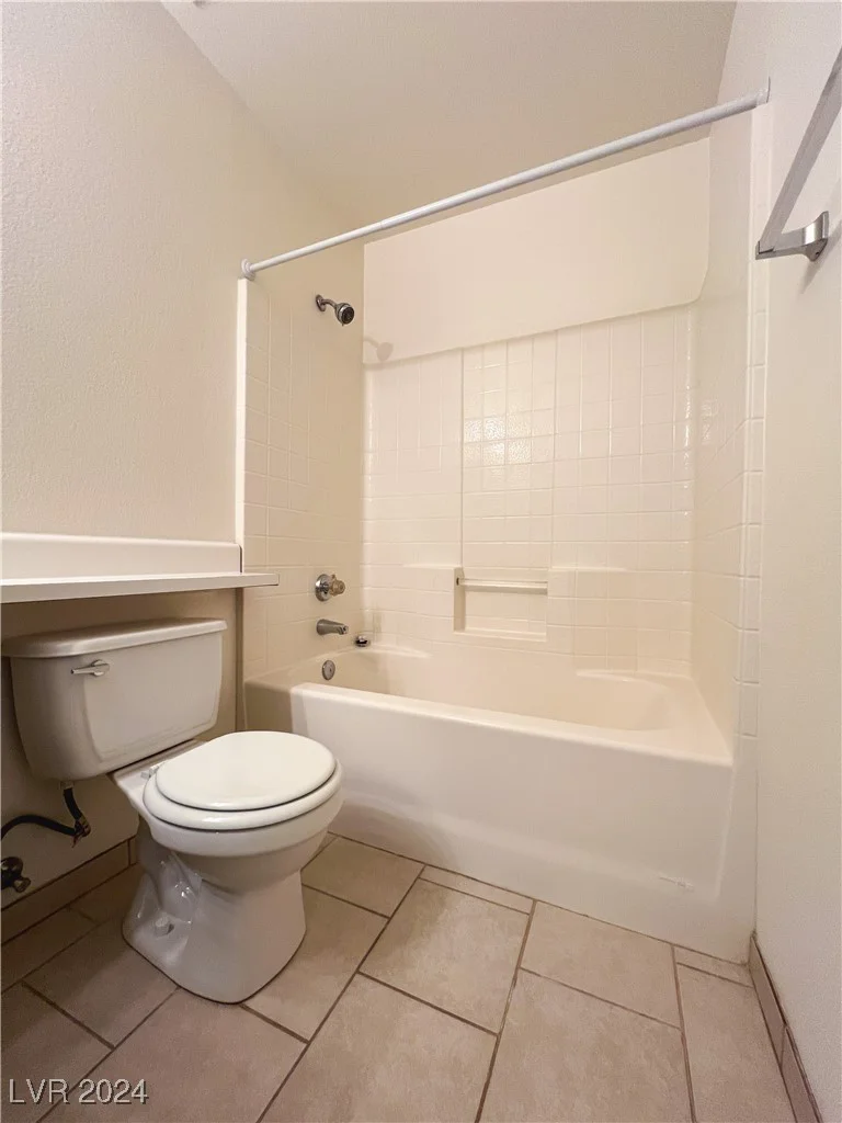2424 Shady Hill, Las Vegas, NV 89106
