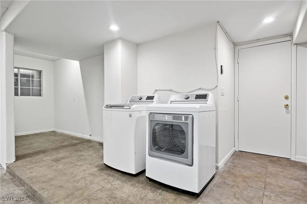 3742 McLeod, Las Vegas, NV 89121