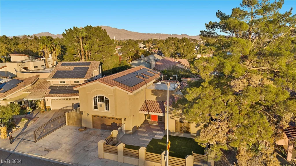 3742 McLeod, Las Vegas, NV 89121