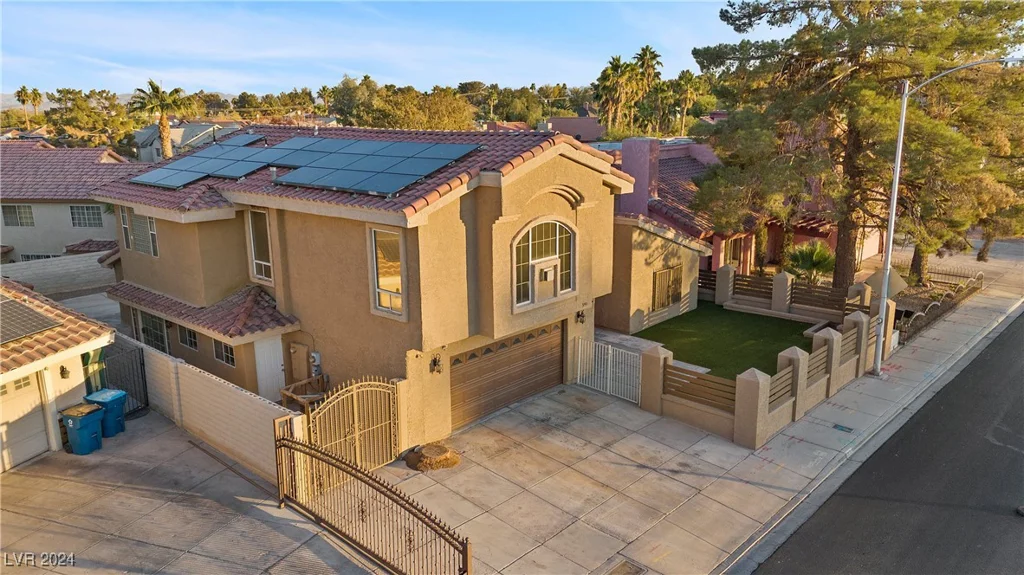 3742 McLeod, Las Vegas, NV 89121
