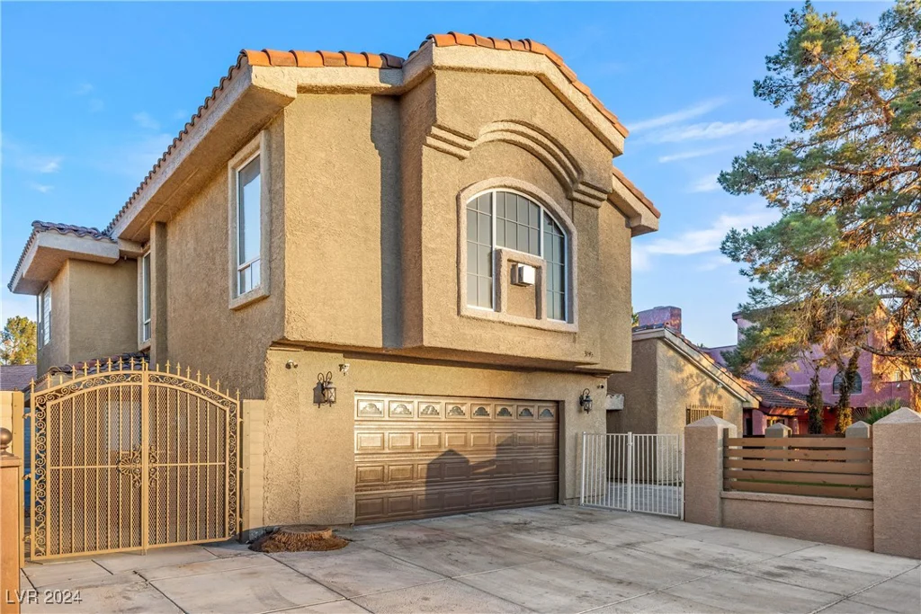 3742 McLeod, Las Vegas, NV 89121