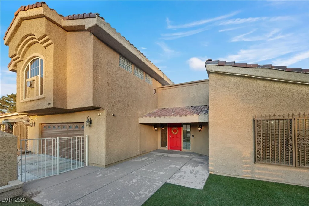 3742 McLeod, Las Vegas, NV 89121